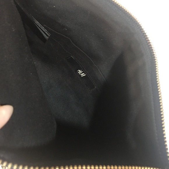 🌻 Gold sequins evening clutch with wrist strap🌻 - Picture 4 of 4